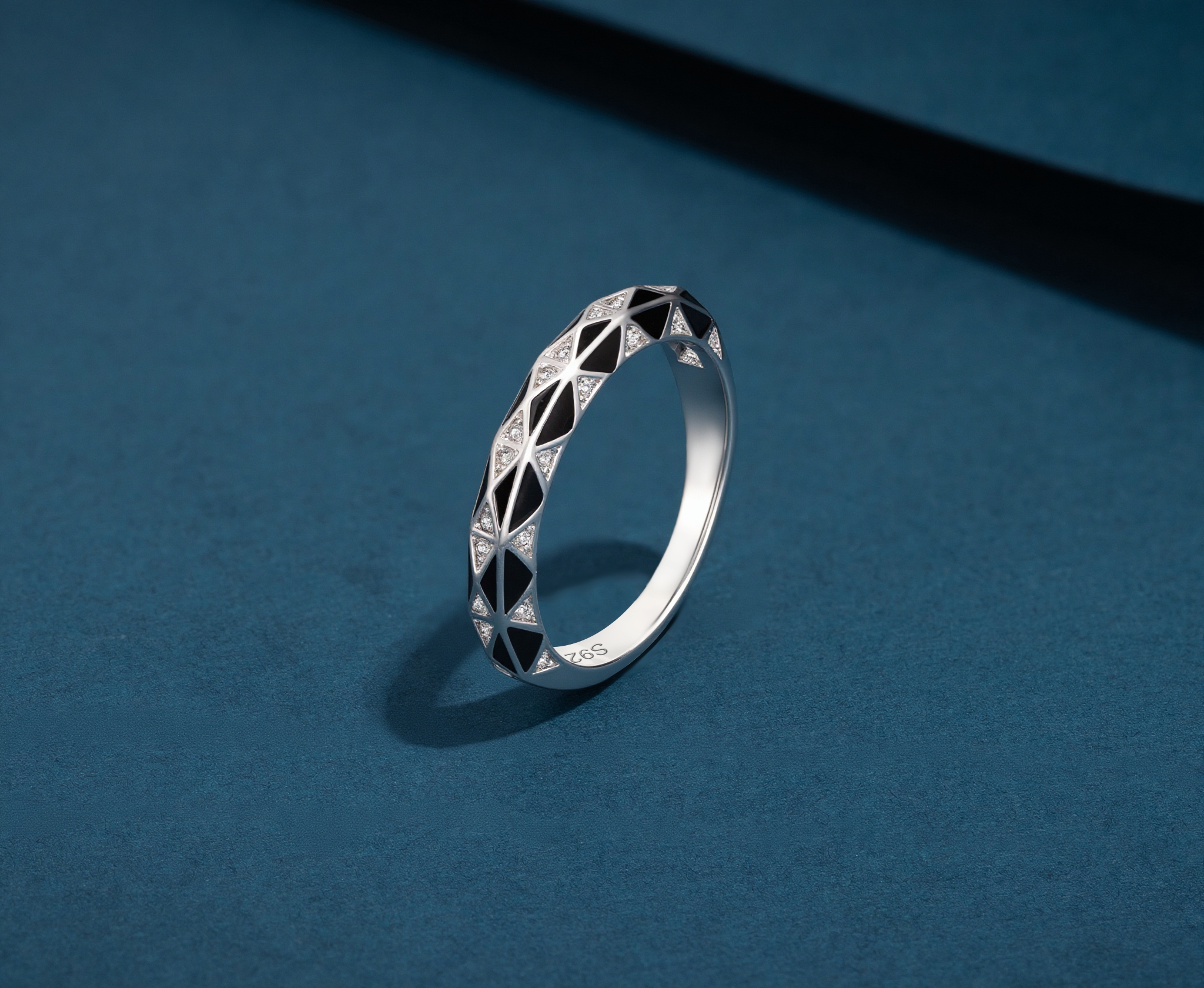 Nocturnal Prism Pavé Band ring - Image 2